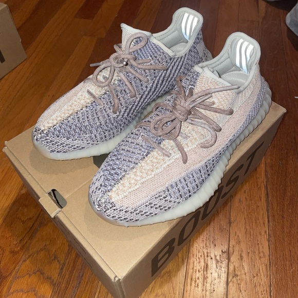 Yeezy 350 V2 Boost Ash Pearl - Picture 1 of 11